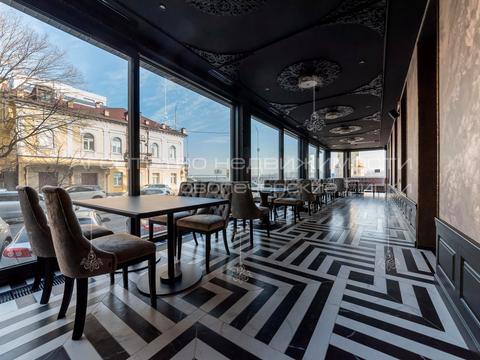 комерційна за адресою Набережно-Хрещатицька вул., 17/18