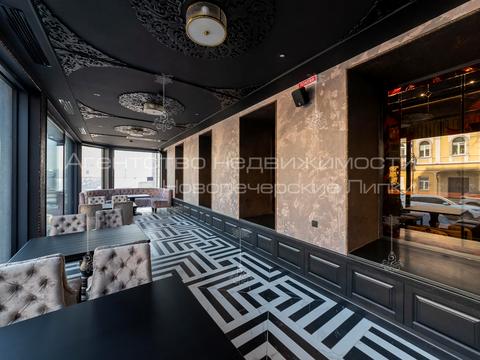 комерційна за адресою Набережно-Хрещатицька вул., 17/18