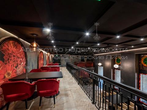 комерційна за адресою Набережно-Хрещатицька вул., 17/18