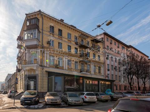 комерційна за адресою Набережно-Хрещатицька вул., 17/18