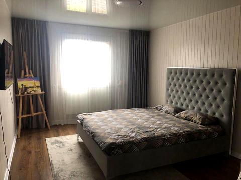 будинок за адресою Незламності вул. (Комарова), 30