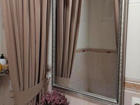 будинок за адресою Незламності вул. (Комарова), 30