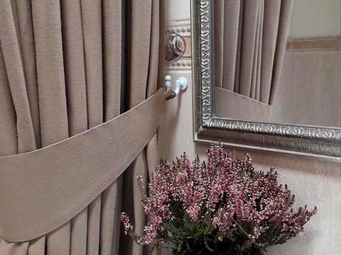 будинок за адресою Незламності вул. (Комарова), 30