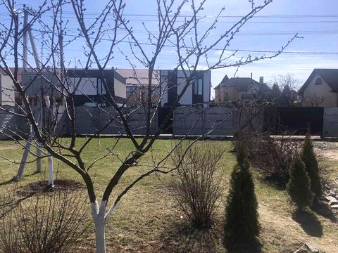 будинок за адресою Незламності вул. (Комарова), 30