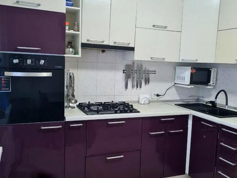 комерційна за адресою Новопрорізна вул., 2