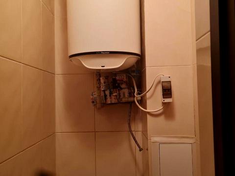 комерційна за адресою Новопрорізна вул., 2