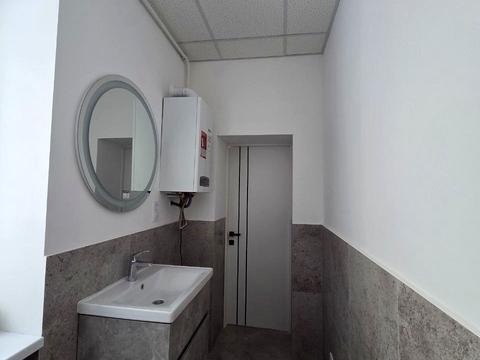 комерційна за адресою Івано-Франківськ, Василя Стуса вул., 28к4