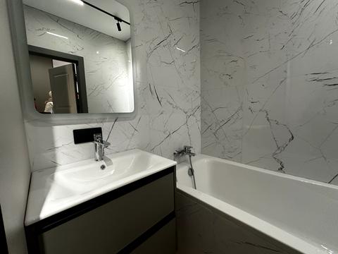 квартира за адресою Причальна вул., 12