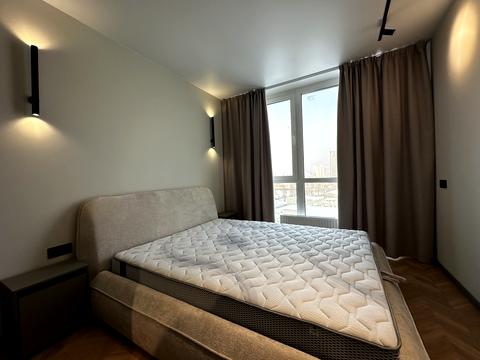 квартира за адресою Причальна вул., 12