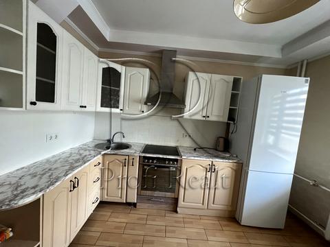 квартира за адресою Лариси Руденко вул., 21