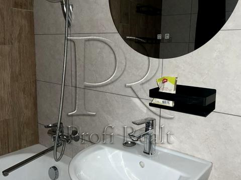 квартира за адресою Лариси Руденко вул., 21