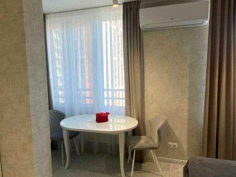 квартира за адресою Дніпровська набережна вул., 18-Б