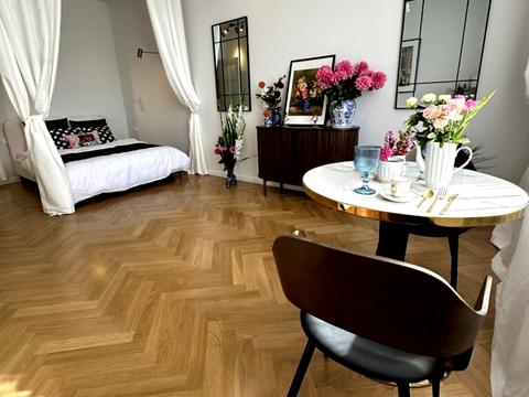 квартира за адресою Андрія Верхогляда вул. (Михайла Драгомирова), 14-А