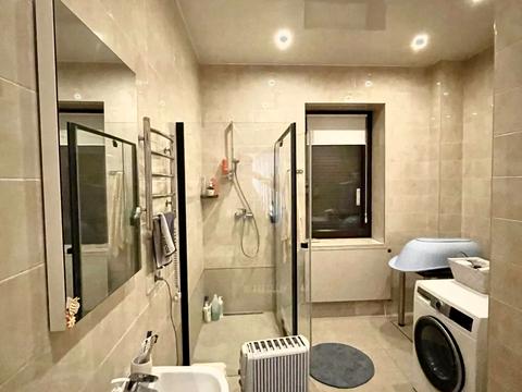 будинок за адресою солідарності