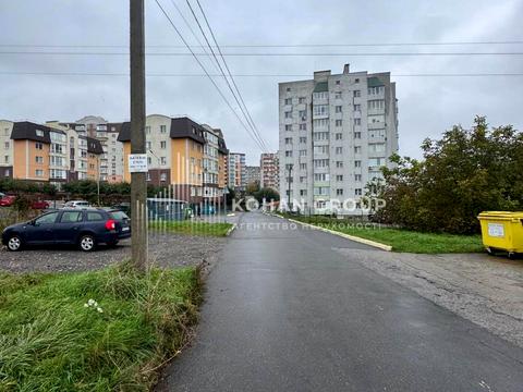 комерційна за адресою Степана Бандери вул., 40/1