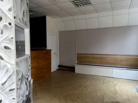 комерційна за адресою Придорожна вул., 1К3