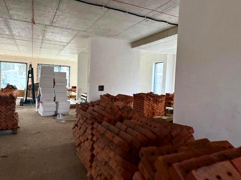 комерційна за адресою Героїв Крут вул., 13