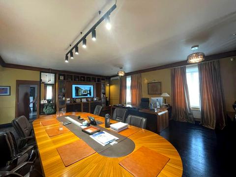 комерційна за адресою Жилянська вул., 97