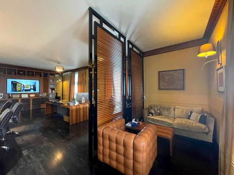 комерційна за адресою Жилянська вул., 97