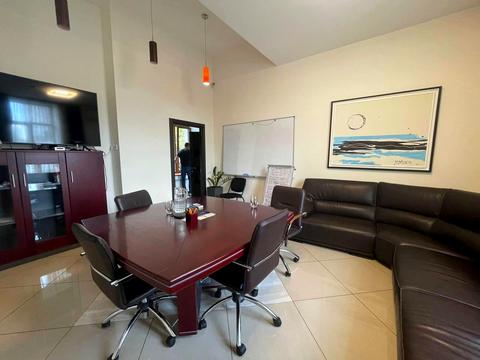 комерційна за адресою Жилянська вул., 97