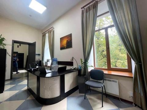 комерційна за адресою Жилянська вул., 97