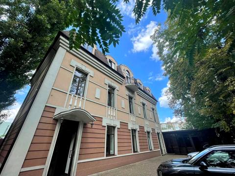 комерційна за адресою Жилянська вул., 97