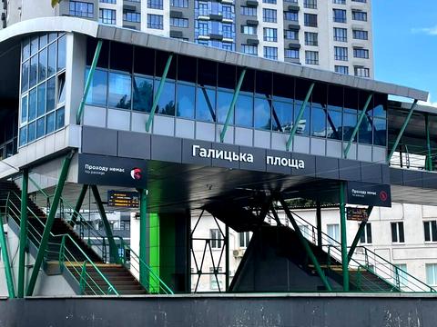 комерційна за адресою Жилянська вул., 97