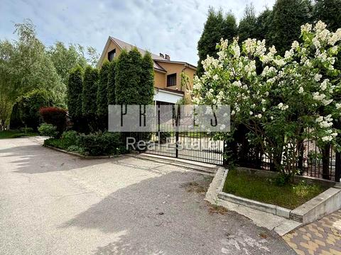 дом по адресу  ул.