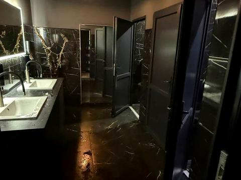 комерційна за адресою Миру просп., 59