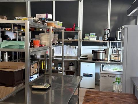 комерційна за адресою Миру просп., 59