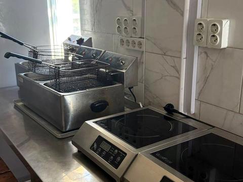 комерційна за адресою Миру просп., 59