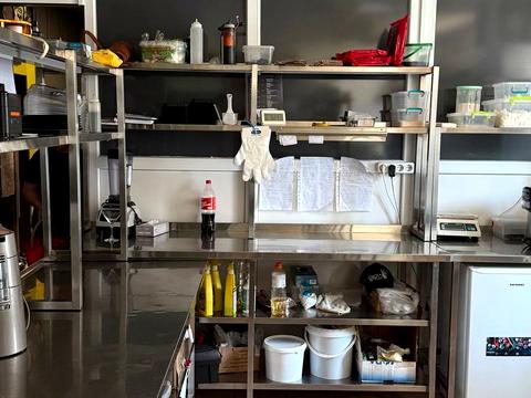 комерційна за адресою Миру просп., 59