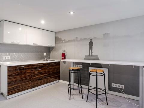 комерційна за адресою Мокра вул. (Кудряшова), 3