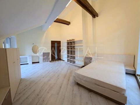 будинок за адресою Набережна вул.