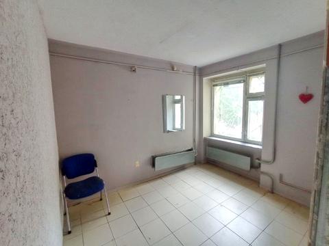 комерційна за адресою Робоча вул., 75