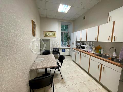 комерційна за адресою Панаса Мирного вул., 1