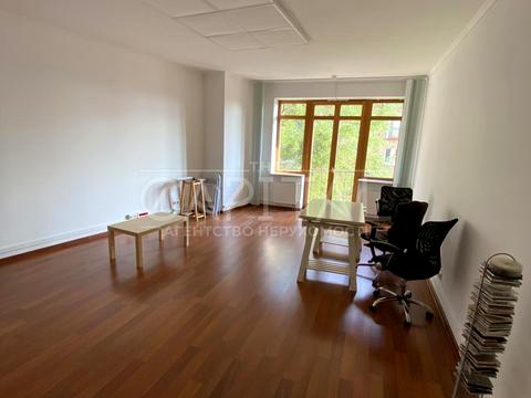 коммерческая по адресу Крутой спуск, 7