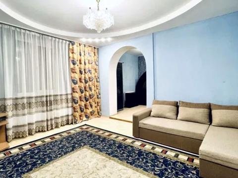 квартира за адресою Макарова вул. (Більшовицька), 35