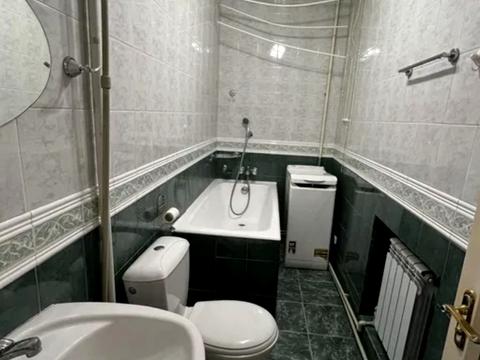 квартира за адресою Макарова вул. (Більшовицька), 35