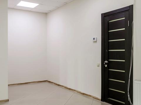 комерційна за адресою Миколи Міхновського бульв. (Дружби народів), 14-16