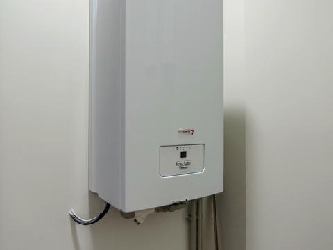 комерційна за адресою Миколи Міхновського бульв. (Дружби народів), 14-16