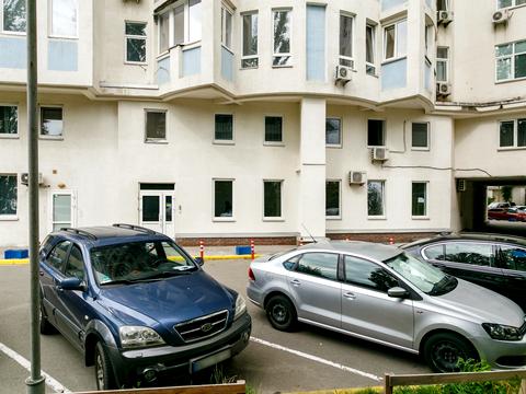 комерційна за адресою Миколи Міхновського бульв. (Дружби народів), 14-16