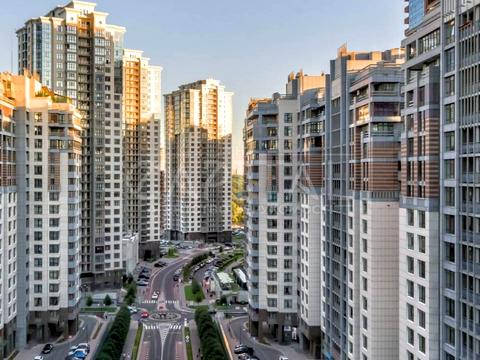 паркомісце за адресою Андрія Верхогляда вул. (Михайла Драгомирова), 3