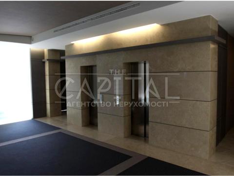 коммерческая по адресу Студентська, 2