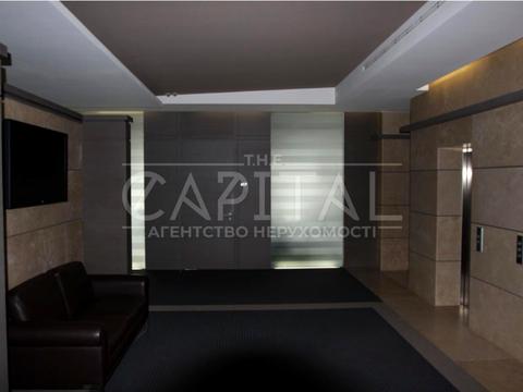 коммерческая по адресу Студентська, 2