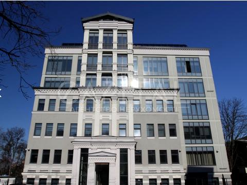 коммерческая по адресу Студентська, 2