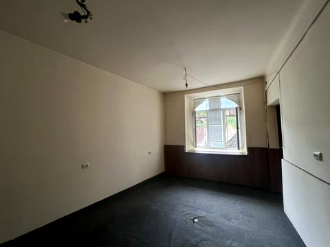 комерційна за адресою Дмитра Бортнянського вул. (27 Липня), 4