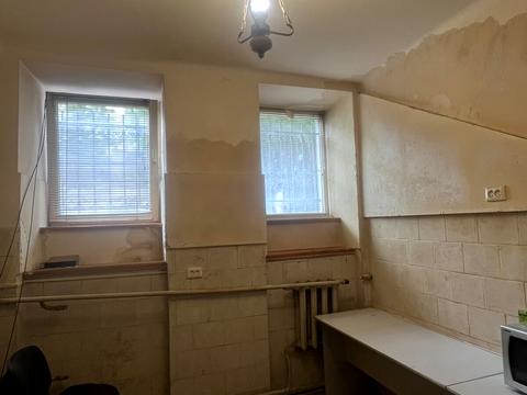 комерційна за адресою Дмитра Бортнянського вул. (27 Липня), 4