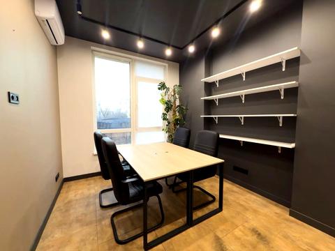 комерційна за адресою Жилянська вул., 68