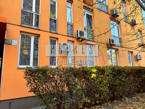 комерційна за адресою Регенераторна вул., 4 к1